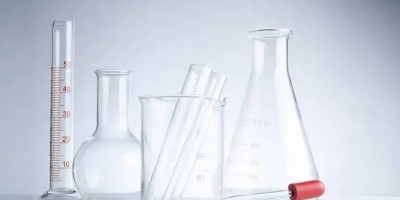 激光打標(biāo)機(jī)怎么在玻璃上打標(biāo)