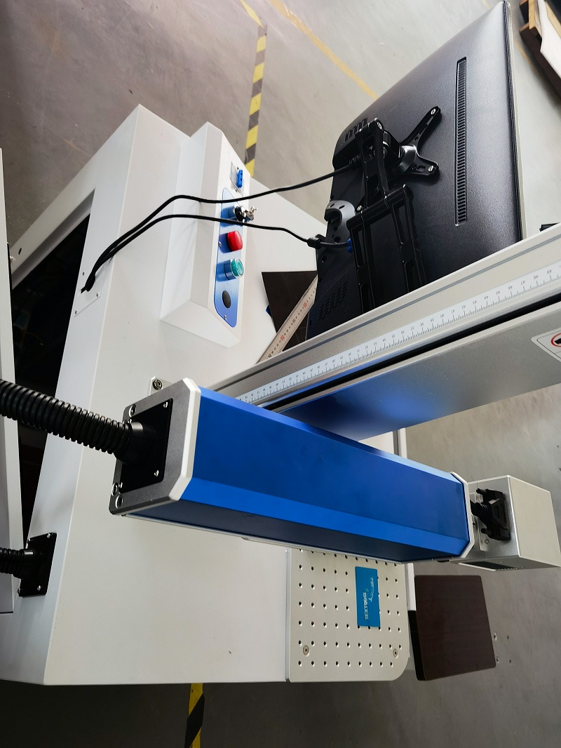 激光鐳雕機(jī)